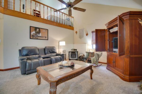 Tahlequah Duplex with Screened-in Porch and Fire Pit!